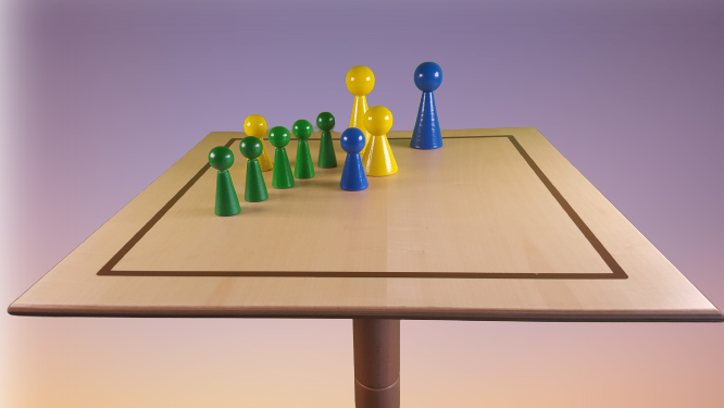 www.systembrett.at &middot; Systembrett-Artikel &middot; 5er-Set Holzfigur 6 cm in blau (mit Hals und ohne Augen);